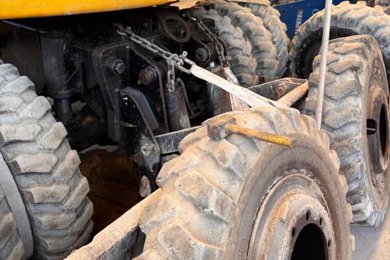 OmecoHub - Immagine JCB JS130W